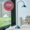 Lámpara de mesa LED FRANDSEN Grasp, gris arena, altura 47 cm