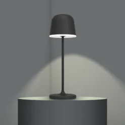 Lámpara de mesa LED Mannera con batería, negro