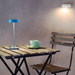 Lámpara de mesa LED Miram, batería, azul