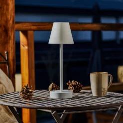 Lámpara de mesa LED Newgarden Lola Slim con batería, blanca