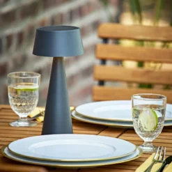 Lámpara de mesa LED recargable Solino, grafito, solar/USB, 26 cm IP44