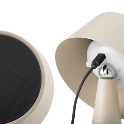Lámpara de mesa LED recargable Solino, beige, solar/USB, 26 cm, IP44