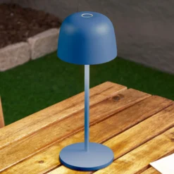 Lámpara de mesa LED recargable Lindby Arietty, azul, atenuable, IP65