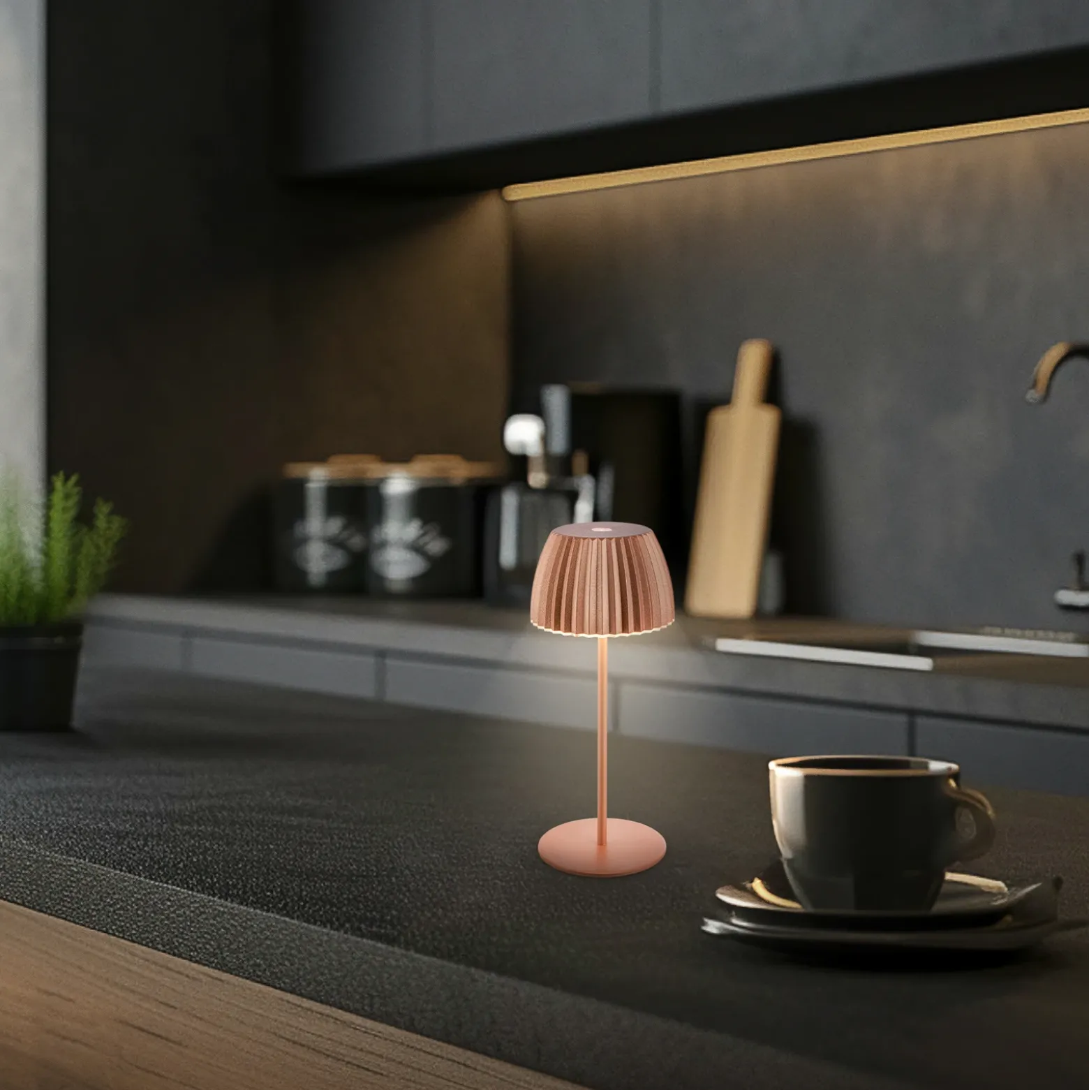 Lámpara de mesa LED recargable Brilo unplugged Riffle, 20 cm, cobre