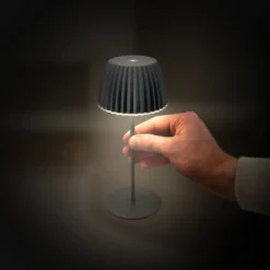 Lámpara de mesa LED recargable Brilo unplugged Riffle, 20 cm, antracita