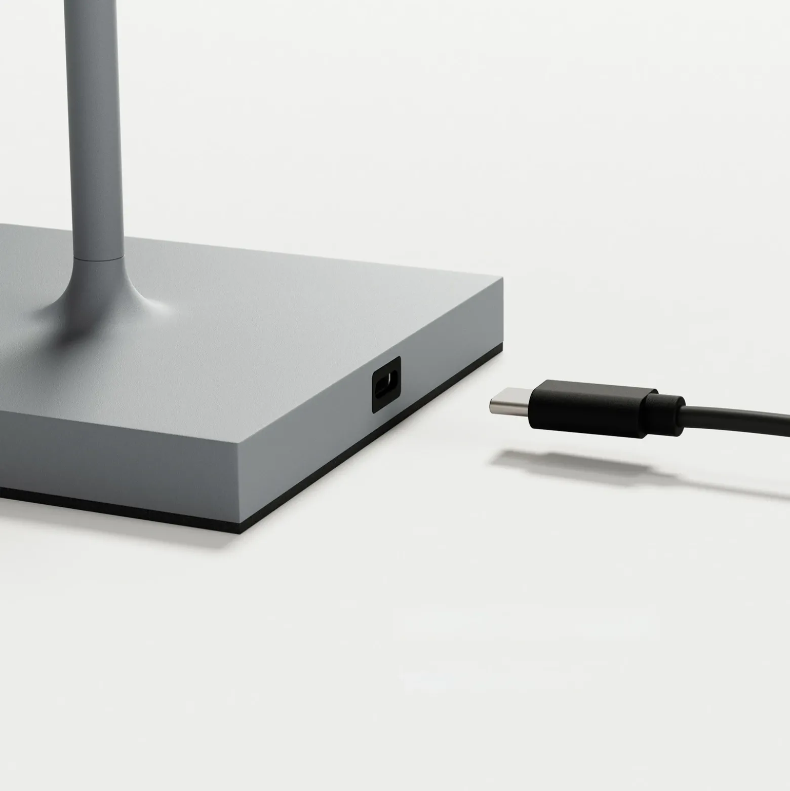 Lámpara de mesa LED recargable Nuindie, USB-C, gris, IP54, atenuable