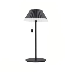 Lámpara de mesa LED recargable Ilvi de Lindby, negra, aluminio, Ø 17,5 cm