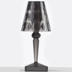 Lámpara de mesa LED recargable Kartell Battery, 30 cm, gris ahumado, IP54