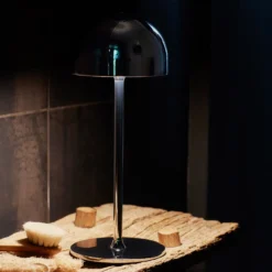 Lámpara de mesa LED recargable Tim, color níquel, altura 30 cm, IP54