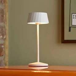 Lámpara de mesa LED recargable Facetta, blanca, 22 cm, metal, CCT IP44