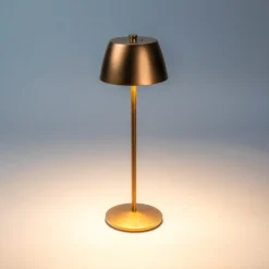 Lámpara de mesa LED recargable Eze, cobre mate, 32 cm, IP54, USB
