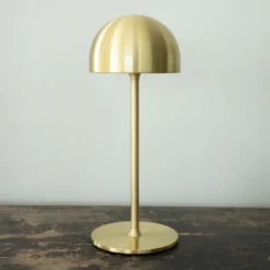 lámpara de mesa LED recargable Tim, color latón, altura 30 cm, IP54