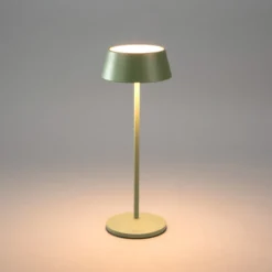 Lámpara de mesa LED recargable Menton, verde, altura 27 cm, IP54, USB