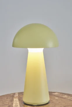 Lámpara de mesa LED recargable Sam, amarilla, plástico, 28 cm de altura, IP54