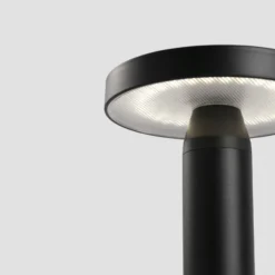 Lámpara de mesa LED solar Cairo, negro, plástico, IP44, 21 cm