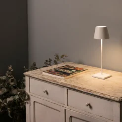 Lámpara de mesa LED Toc USB-Charger, IP54, blanco