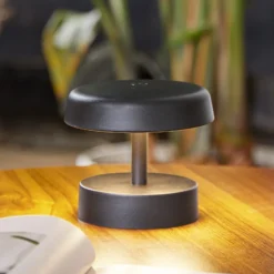 Lámpara de mesa Lindby LED recargable Nalani, 10 cm de altura, IP44, atenuable