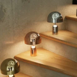 Lámpara de mesa recargable BELL PORTABLE de Tom Dixon, cobre, 28 cm IP44
