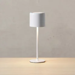 Lámpara de mesa recargable Filo para exteriores, blanca