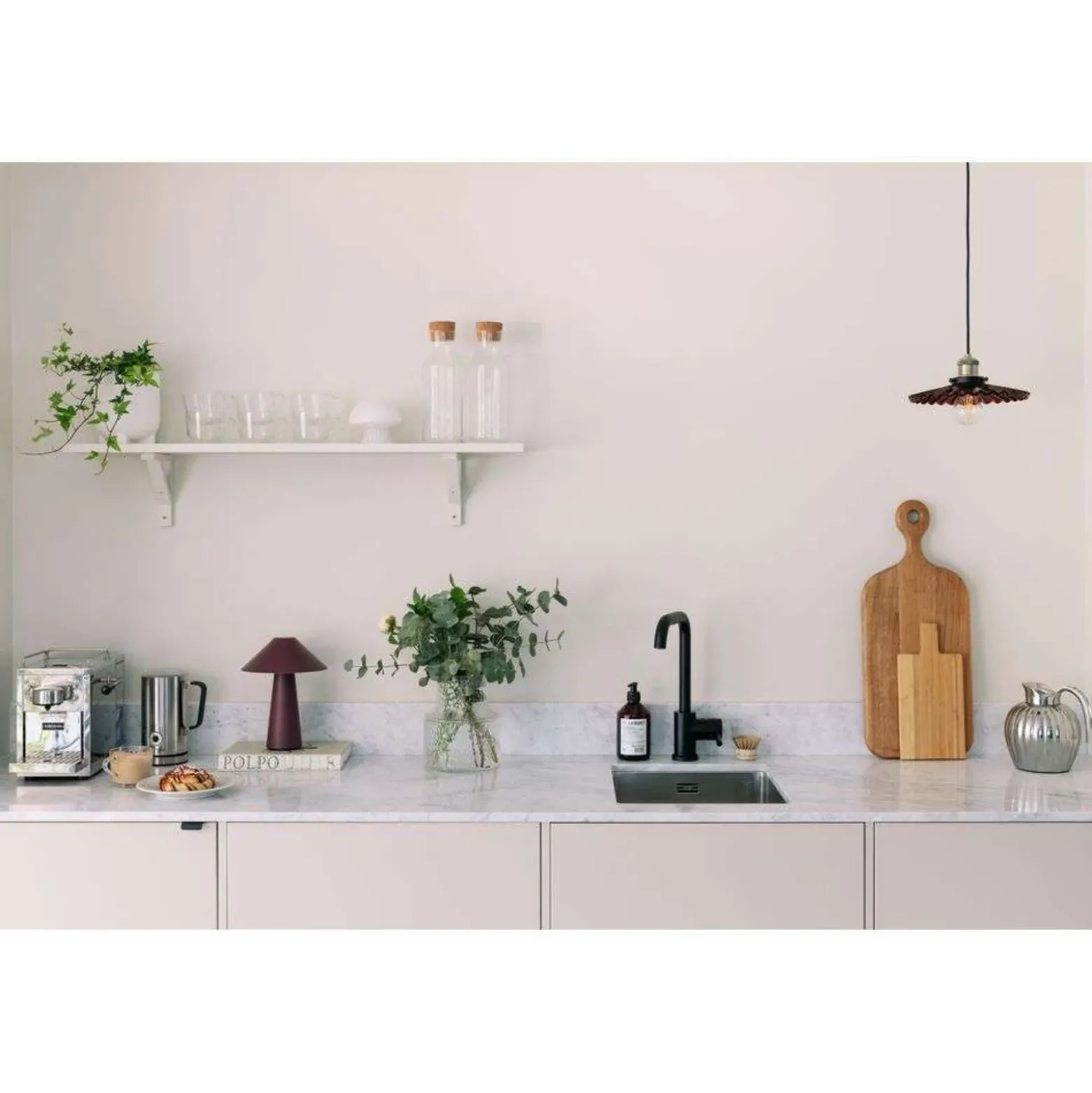 Lámpara de mesa recargable Globen Lighting Cannes, rojo oscuro, 26 cm, IP44