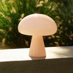 Lámpara de mesa recargable LED Gubi Obello, rosa empolvado, IP44, cristal