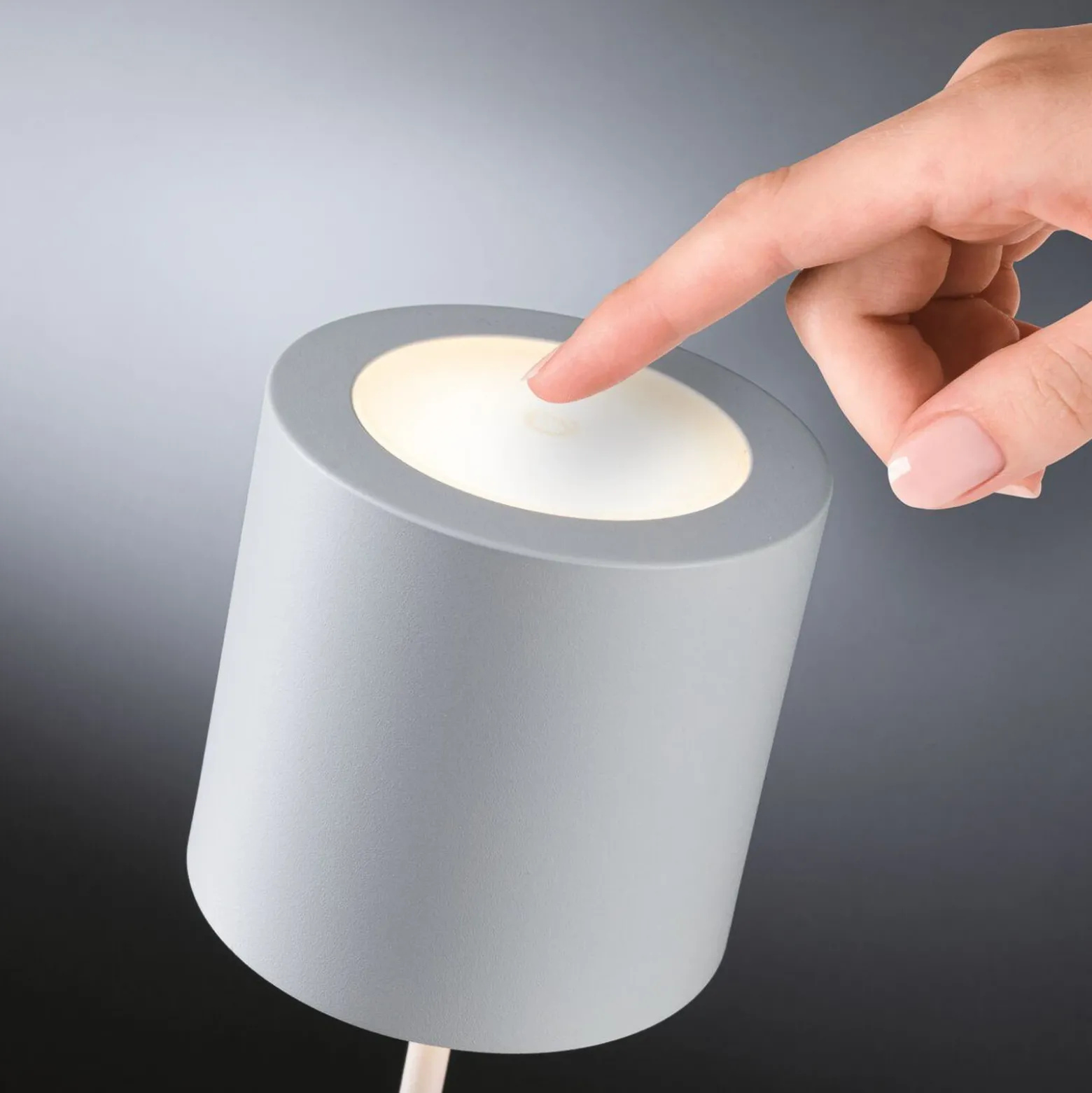 Lámpara de mesa recargable LED Tuni de Paulmann, blanca, plástico, IP44