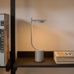 Lámpara de mesa recargable LED Grupa Igram, gris, 40 cm, IP44