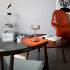 Lámpara de mesa recargable Numotion LED, bronce, cristal, IP54, atenuable