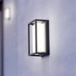Lámpara de pared exterior con sensor LED EGLO GENOVESE, negra, 24 cm, IP65, CCT