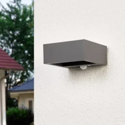 Lámpara de pared solar LED Mahra de Lucande, antracita, metal, sensor