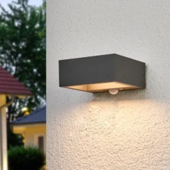 Lámpara de pared solar LED Mahra de Lucande, antracita, metal, sensor