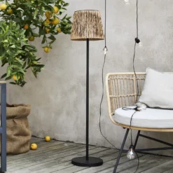 Lámpara de pie LED Cesta 127cm marrón/negro plástico/metal