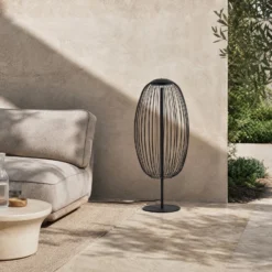 Lámpara de pie LED exterior Lucande Richi, negra, altura 90 cm, IP44