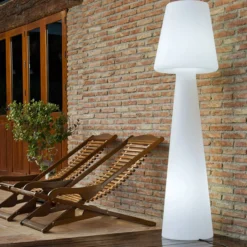 Lámpara de pie Newgarden Lola, altura 165 cm, luz blanca cálida