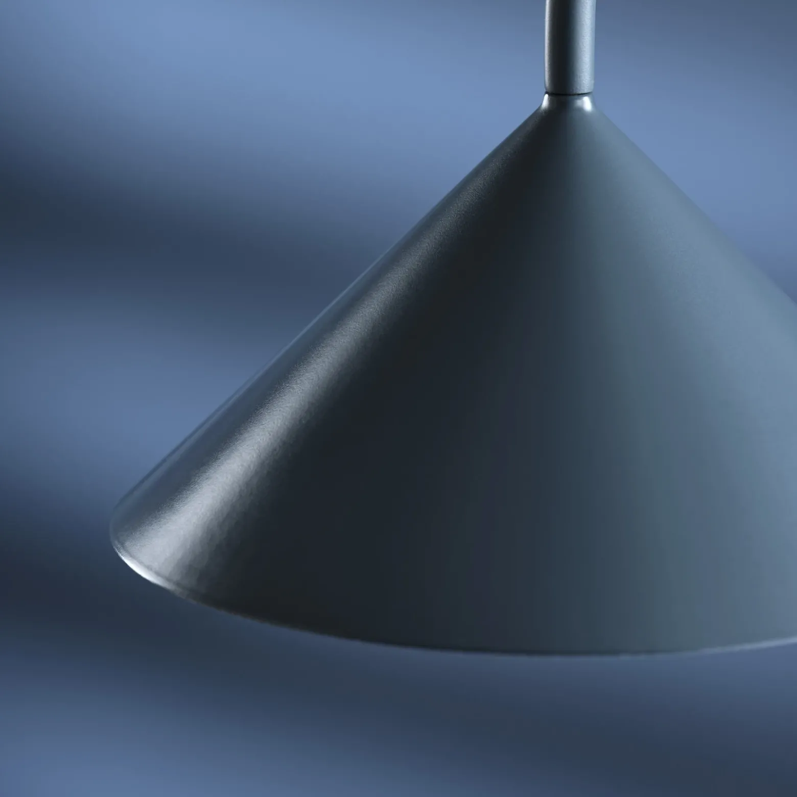 Lámpara de pie recargable LED FRANDSEN Grasp, color petróleo, 72 cm, metal