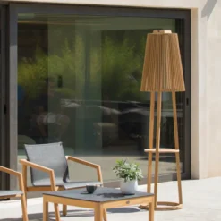 Lámpara de pie solar con sensor Tecka, teca