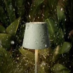 Lámpara de sobremesa recargable LED de bolsillo Nuindie, verde salvia, IP54,