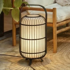 Lámpara de terraza Lucande Tayori, negra, 64 cm, IP44