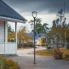 Lámpara exterior LED Lucande Filor, negra, de aluminio, 250 cm