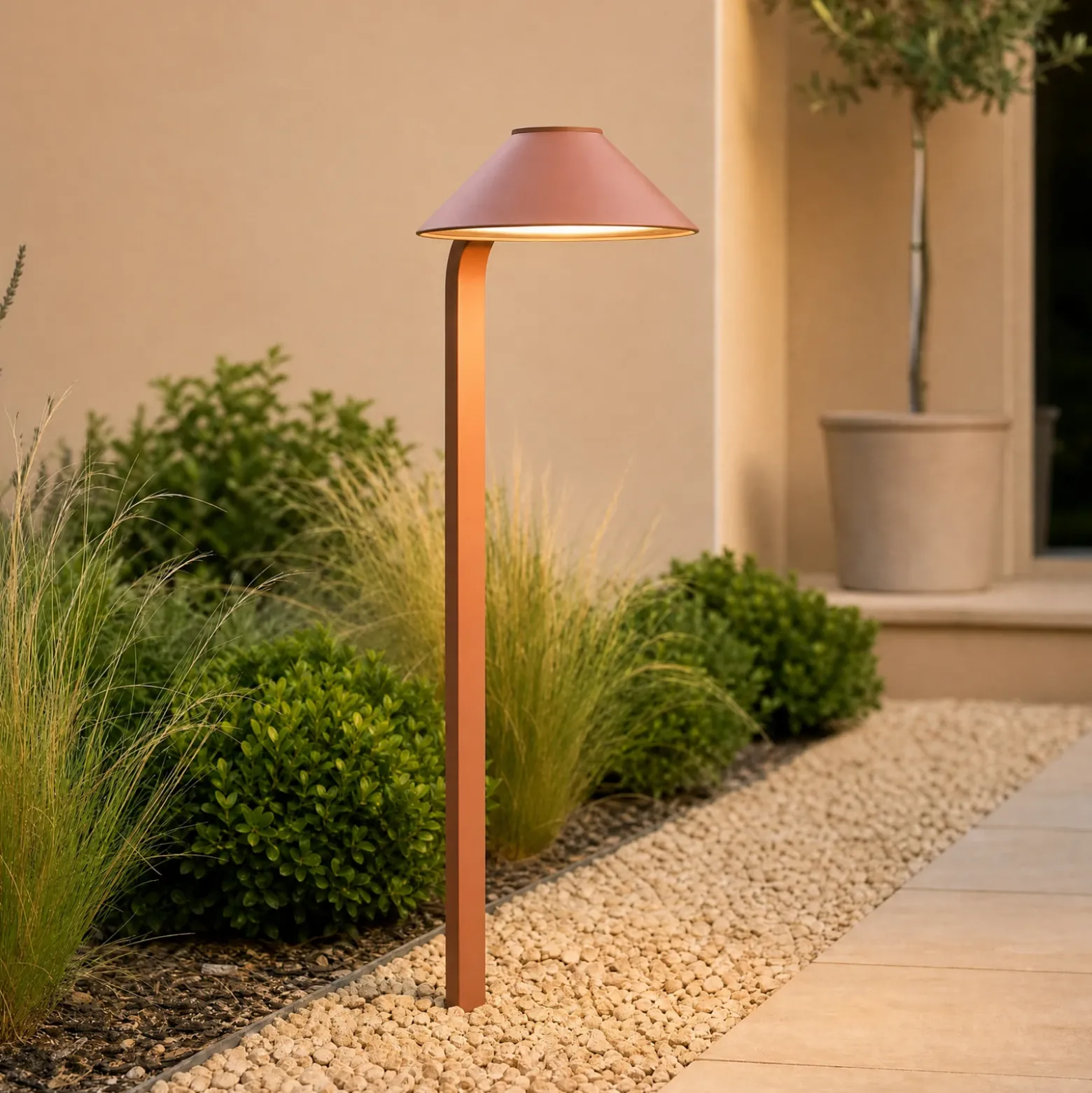 Lámpara LED con pica para jardín Lindby Capelo, color tierra, 78 cm, IP65