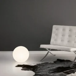 Lámpara LED de suelo Oh!, Ø 55 cm, E27, policarbonato, blanco