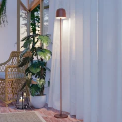 Lámpara LED de terraza con batería Mannera-L, color óxido, altura 140 cm
