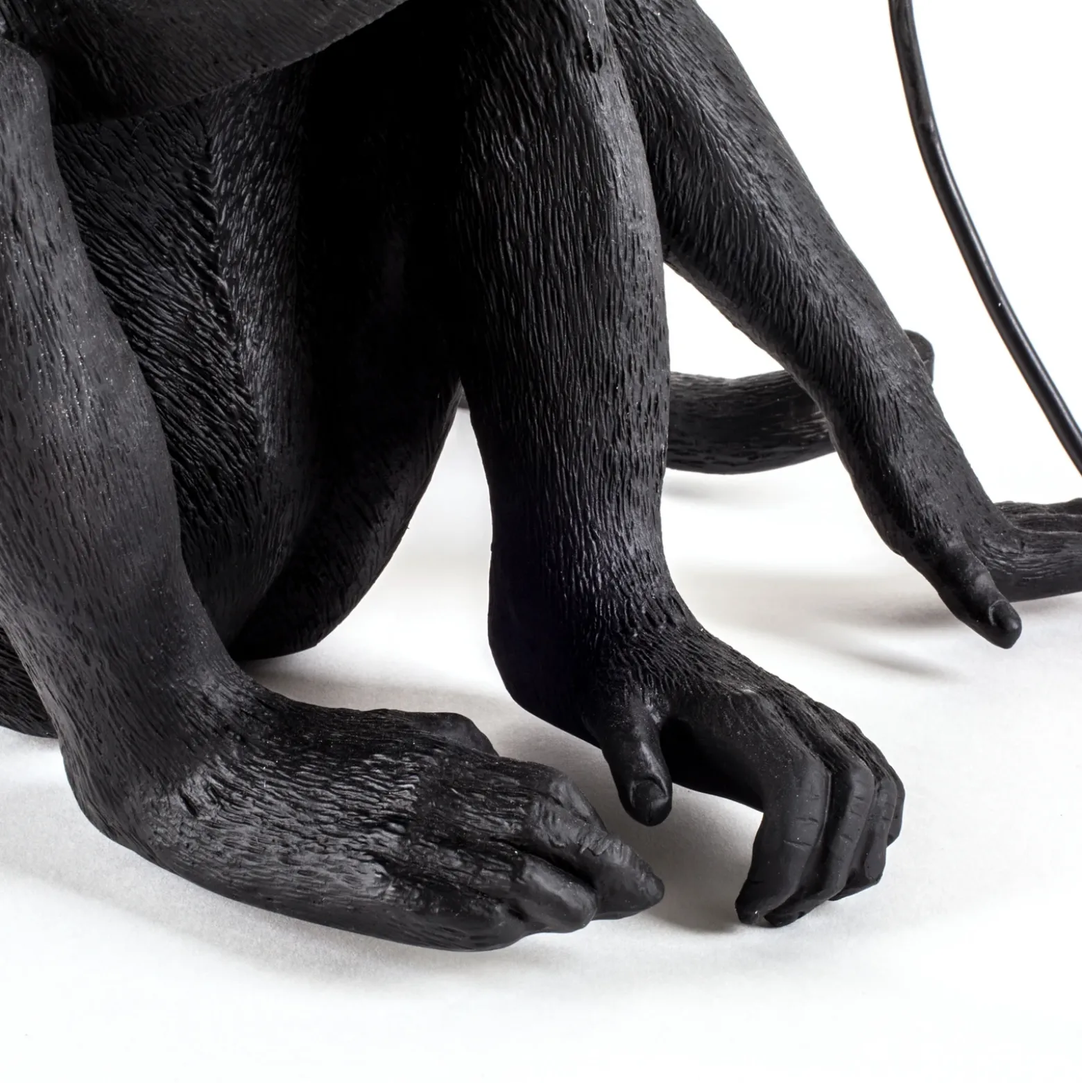 Lámpara LED para terraza Monkey Lamp sentado negro