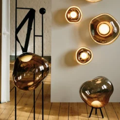 Lámpara LED recargable para terraza Melt grande, color dorado, de Tom Dixon