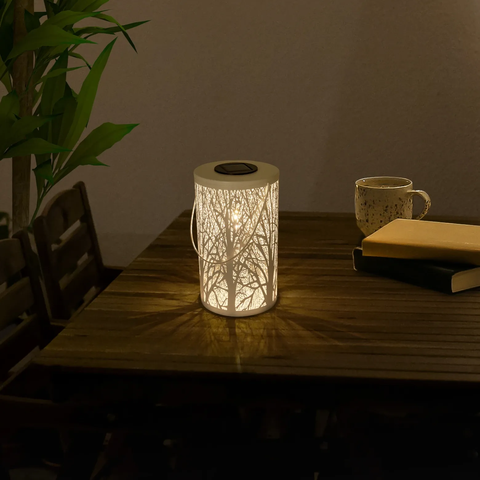 Lámpara LED solar 5266523 con diseño forestal