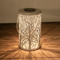 Lámpara LED solar 5266523 con diseño forestal