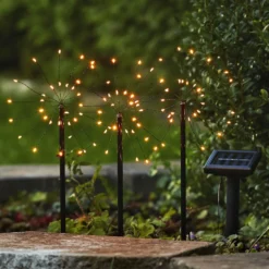 Lámpara LED solar Firework, set con picas tierra