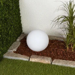 Lámpara LED solar Lago de Lindby, Ø 25 cm, globo, pincho de suelo, blanco