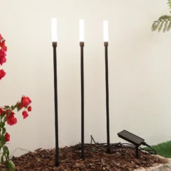 Lámpara LED solar Lindby Balian, juego de 3, negro, aluminio, 3000 K