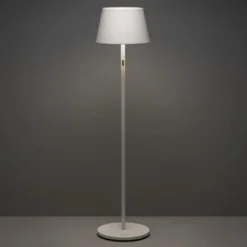 Lámpara pie LED Pomezia para exterior, USB, blanco